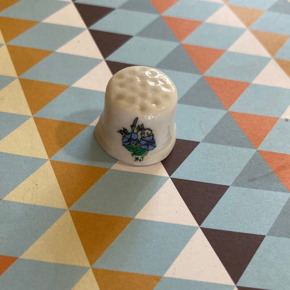 Vintage, porcelain, floral thimble